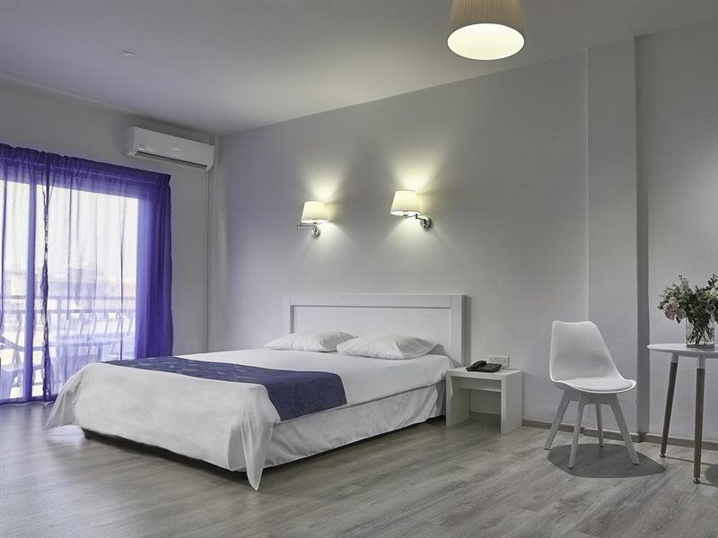 Mikes Kanarium City Hotel ลาร์นาคา ภายนอก รูปภาพ